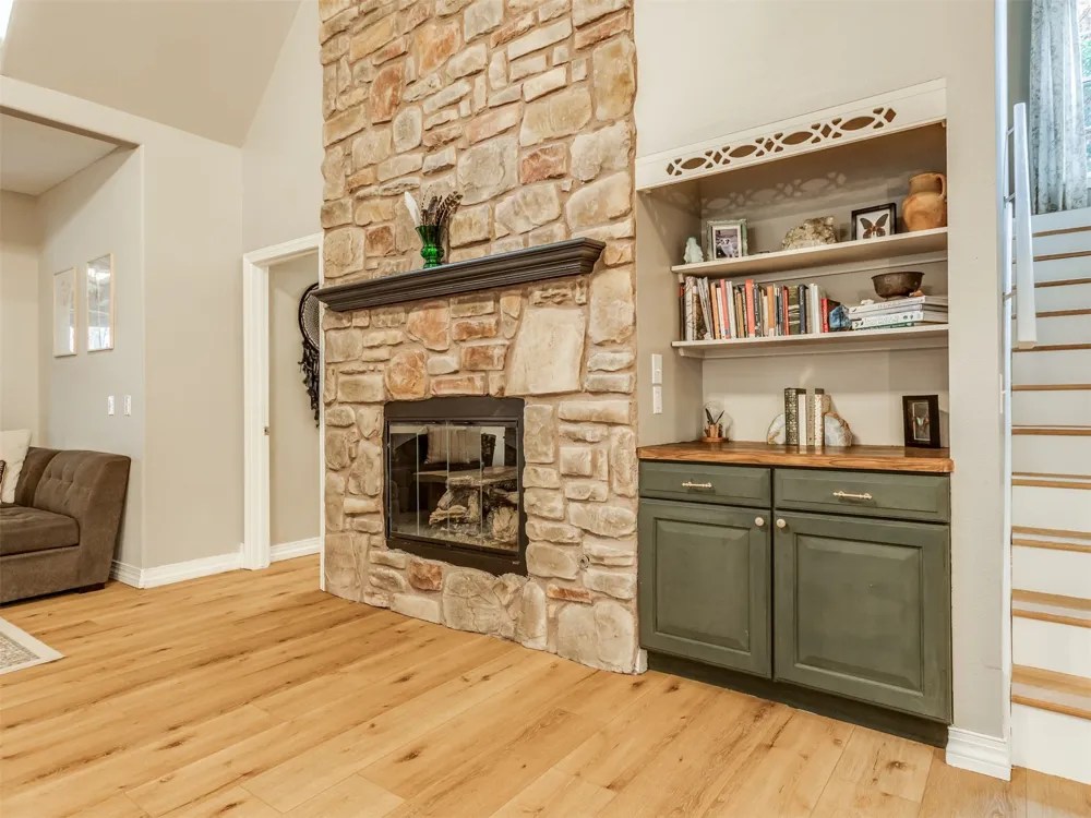 2485 Avalon Drive Eufaula, OK 74432