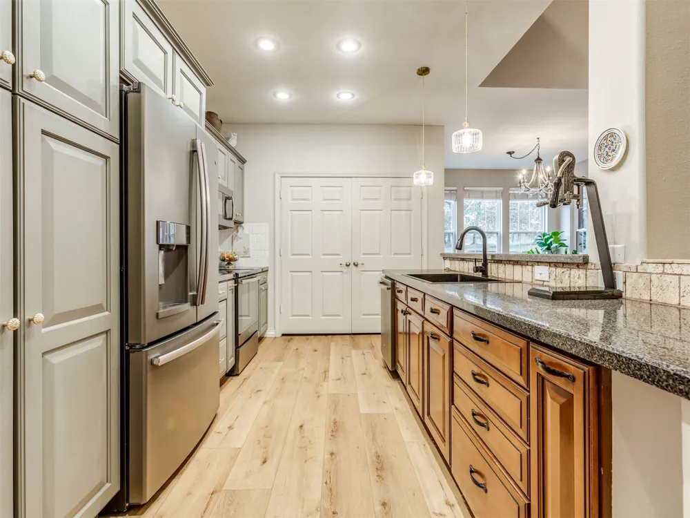 2485 Avalon Drive Eufaula, OK 74432