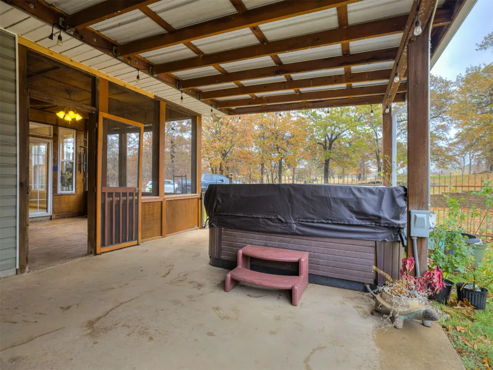 2485 Avalon Drive Eufaula, OK 74432