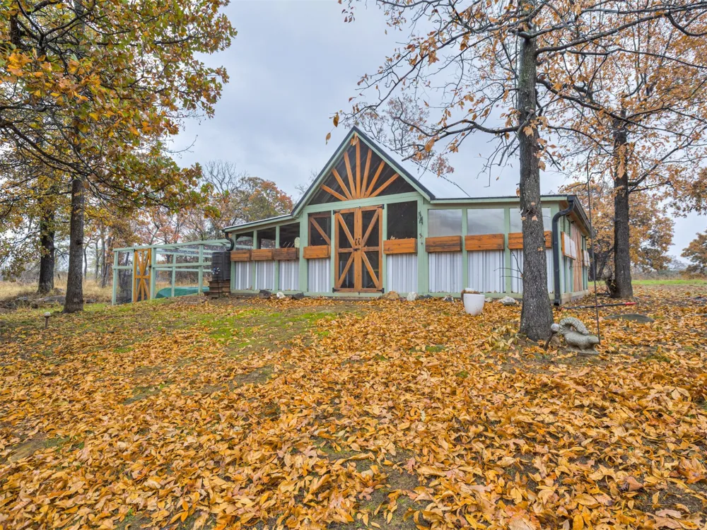 2485 Avalon Drive Eufaula, OK 74432