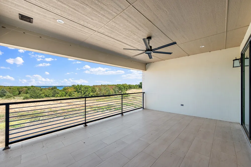 1071 Lakeway Drive Sanger, TX 76266