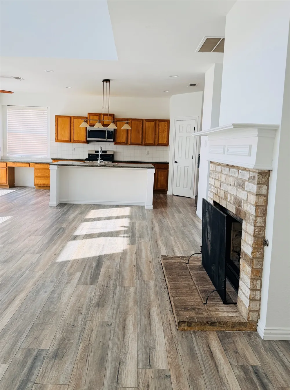 7416 Quail Point Lane Arlington, TX 76002