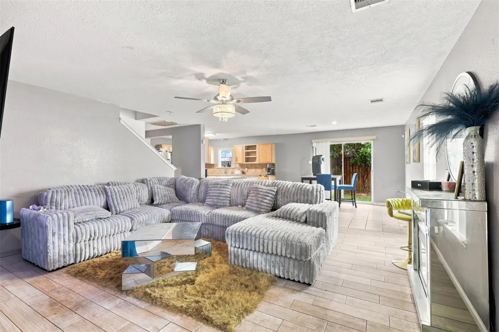 2906 Latch Lane Houston, TX 77038