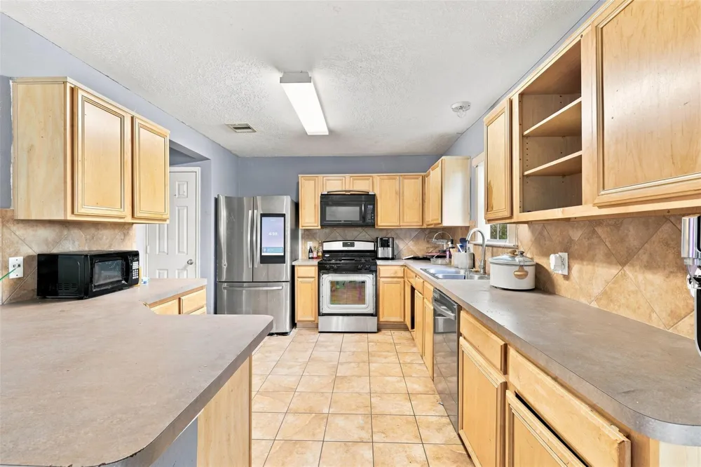 2906 Latch Lane Houston, TX 77038