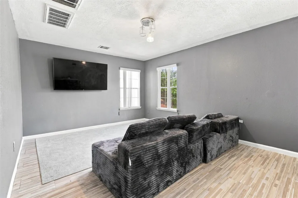 2906 Latch Lane Houston, TX 77038
