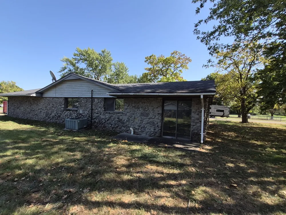 300 7th Avenue Warner, OK 74469