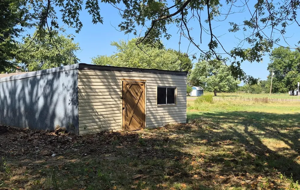 300 7th Avenue Warner, OK 74469