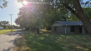 300 7th Avenue Warner, OK 74469