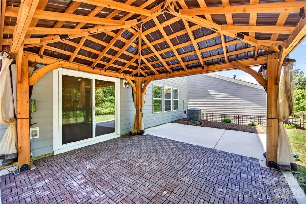 1220 Gossamer Hill Drive Belmont, NC 28012
