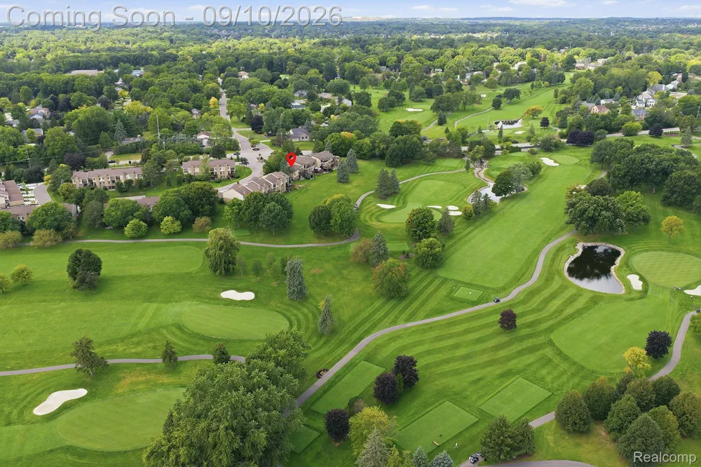 988 Golfview Court Rochester Hills City, MI 48307