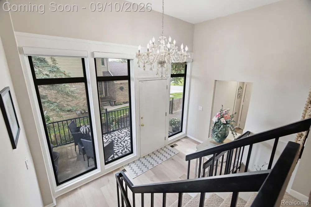 988 Golfview Court Rochester Hills City, MI 48307