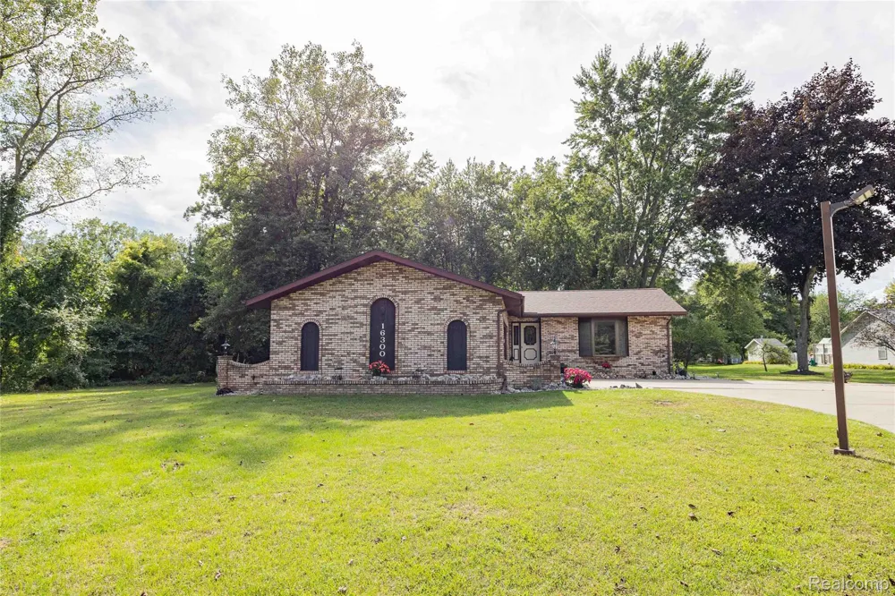 16300 Hannan Road Romulus City, MI 48174