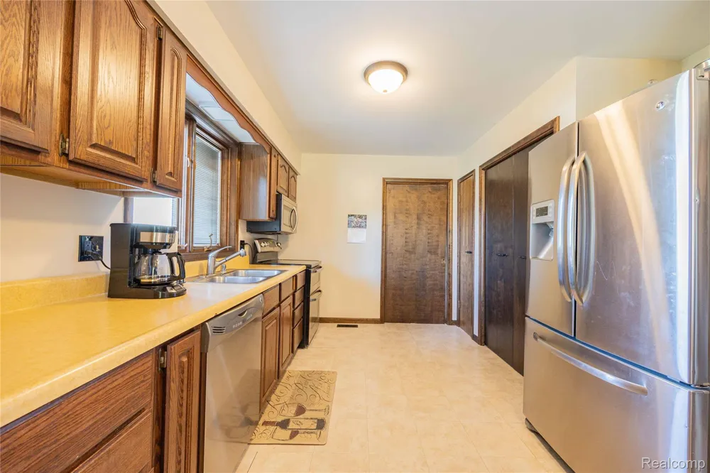 16300 Hannan Road Romulus City, MI 48174