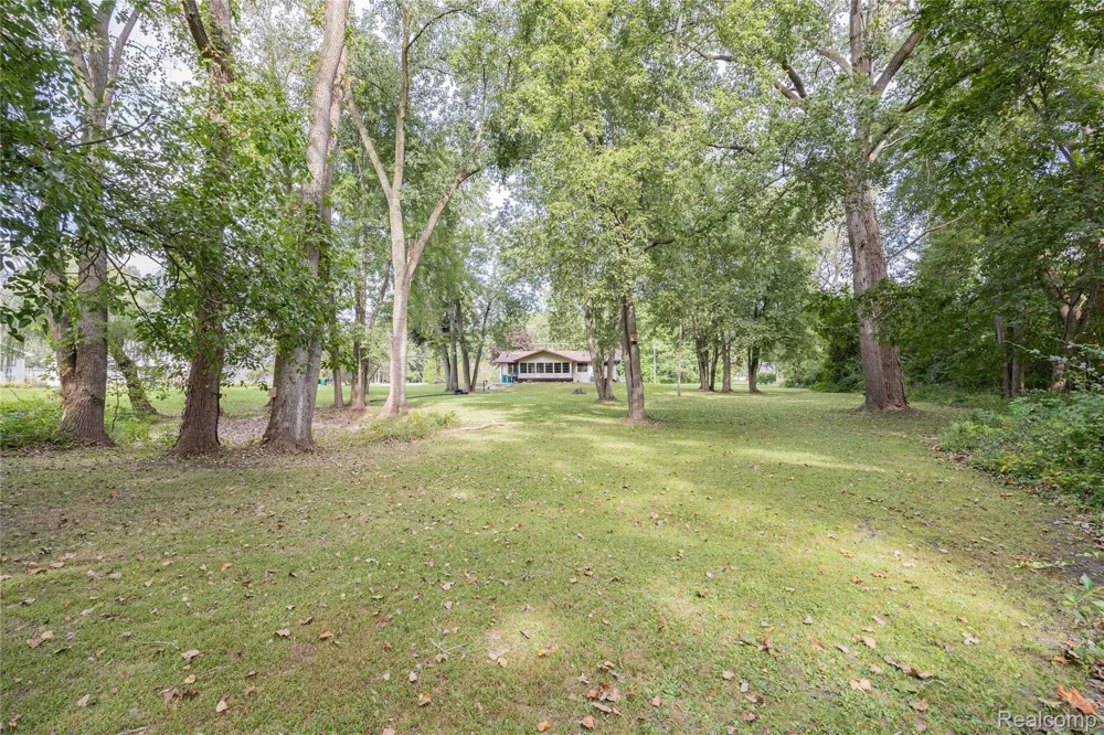 16300 Hannan Road Romulus City, MI 48174
