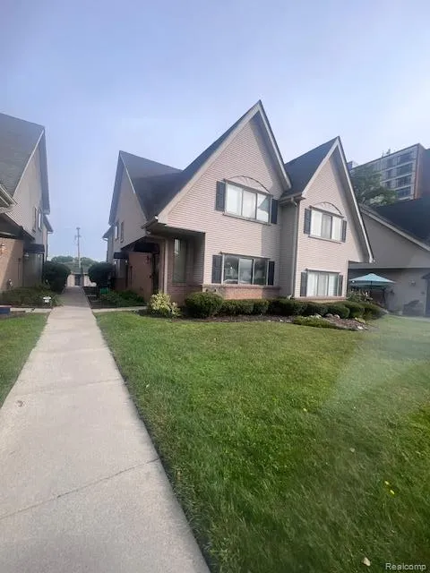 21936 Morley Avenue Dearborn City, MI 48124
