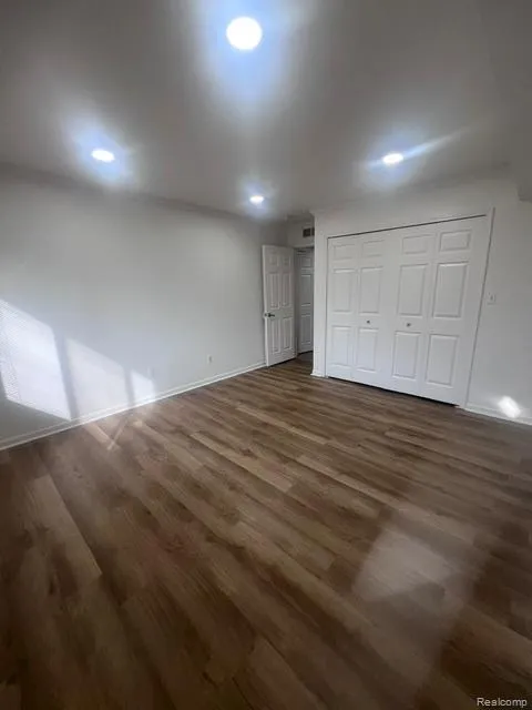21936 Morley Avenue Dearborn City, MI 48124