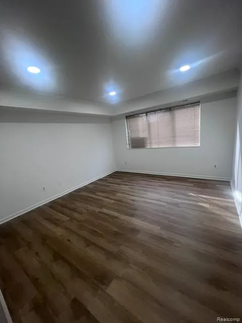 21936 Morley Avenue Dearborn City, MI 48124