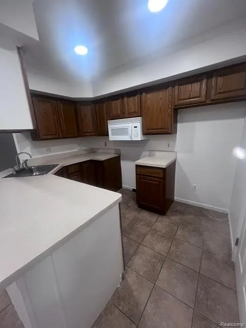 21936 Morley Avenue Dearborn City, MI 48124