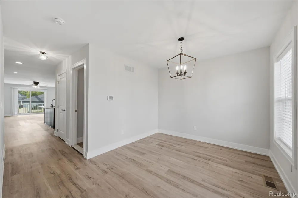 53773 Champlain Macomb Township, MI 48042