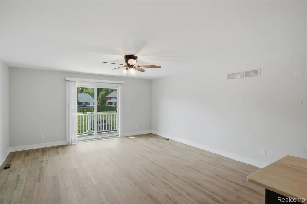 53773 Champlain Macomb Township, MI 48042