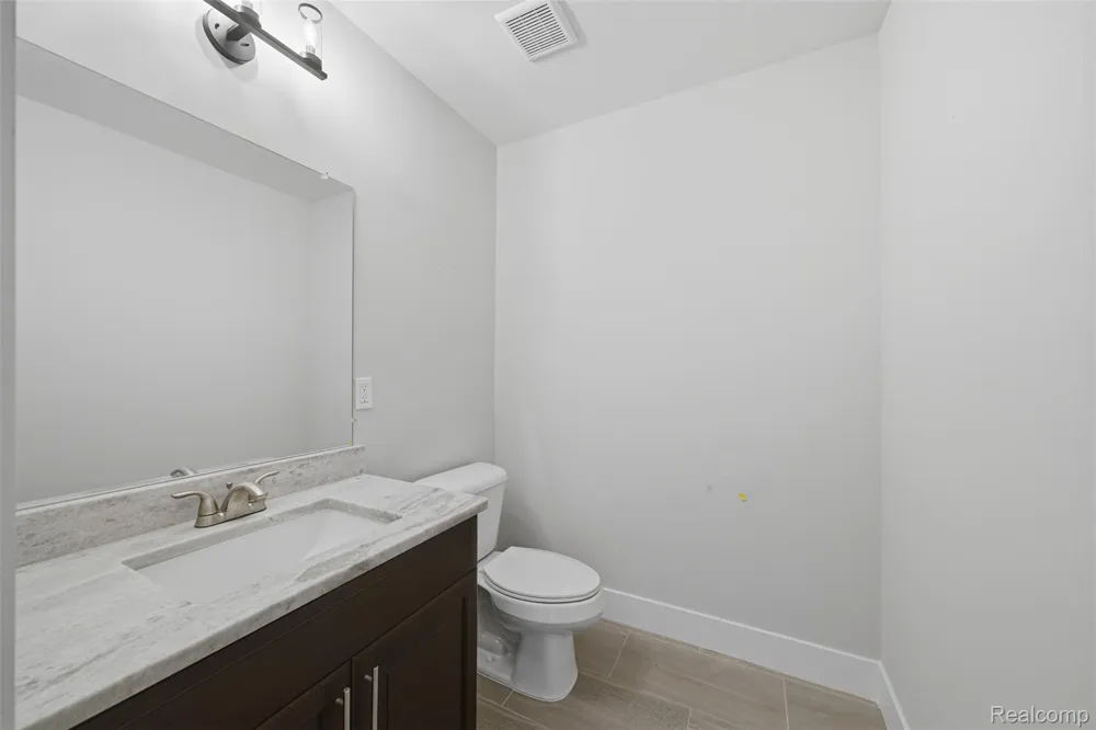 53773 Champlain Macomb Township, MI 48042