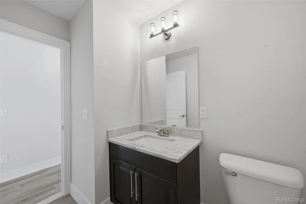 53773 Champlain Macomb Township, MI 48042