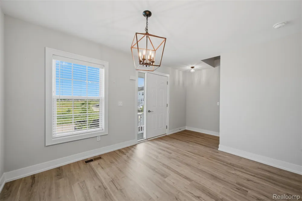 53773 Champlain Macomb Township, MI 48042