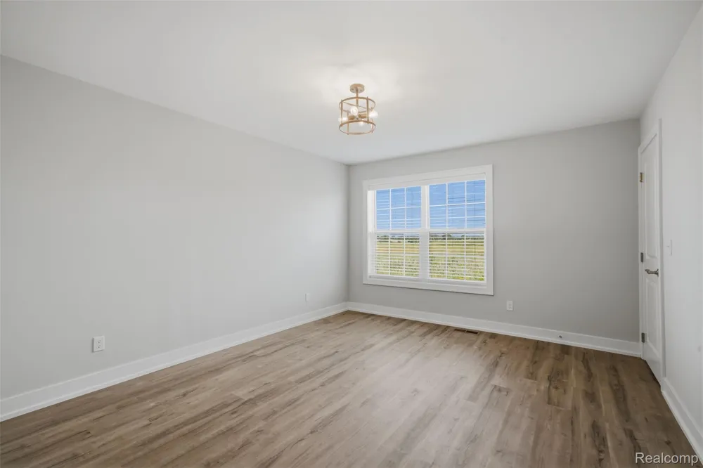 53773 Champlain Macomb Township, MI 48042