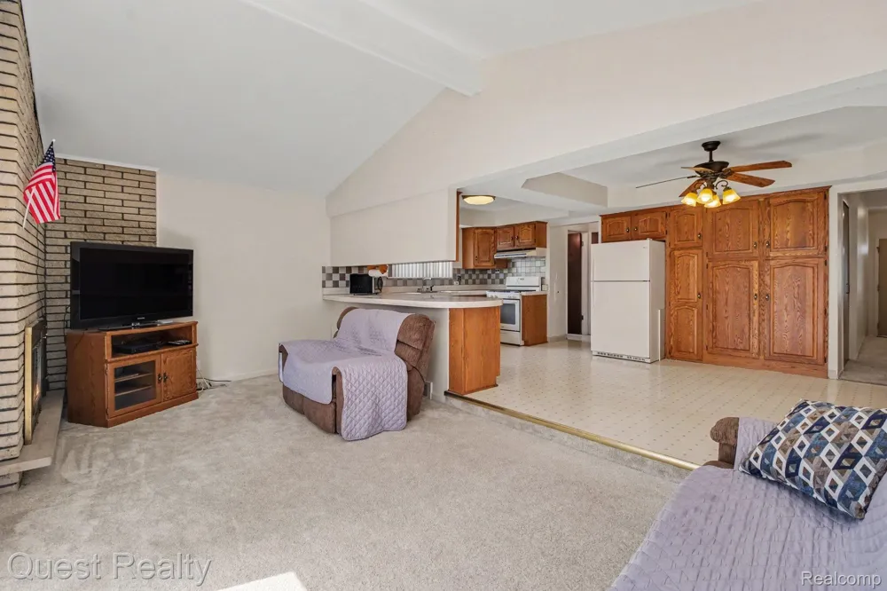 3450 Shampo Drive Warren City, MI 48092