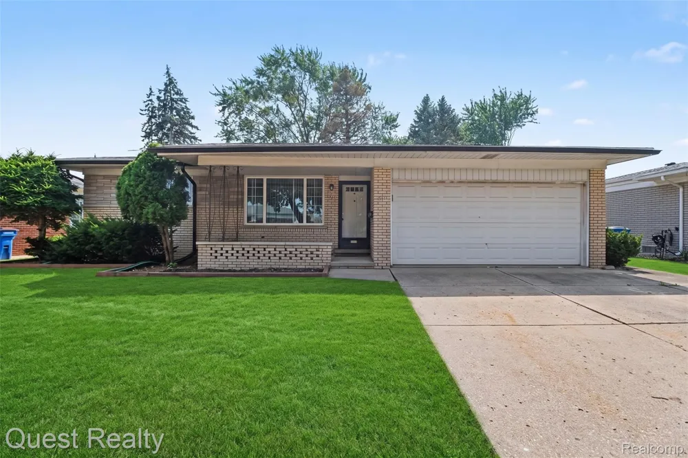 3450 Shampo Drive Warren City, MI 48092