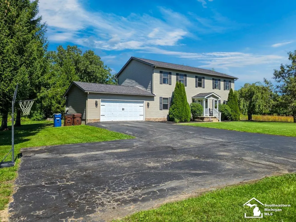605 Nadeau Road Frenchtown Township, MI 48162