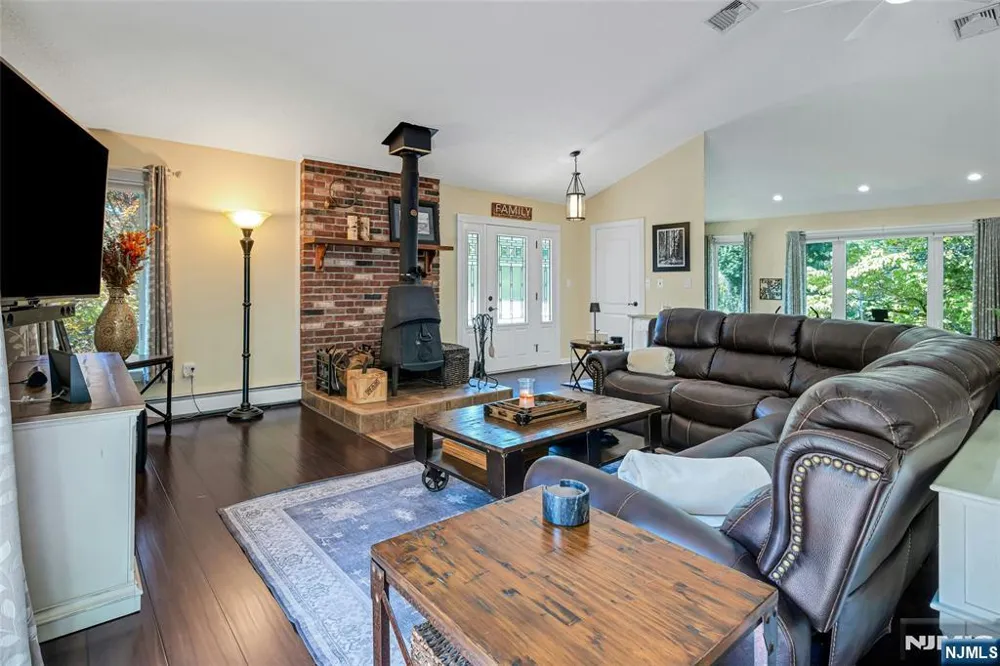 1034 Green Pond Road Rockaway Township, NJ 07435