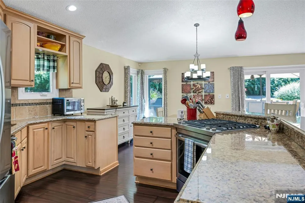 1034 Green Pond Road Rockaway Township, NJ 07435