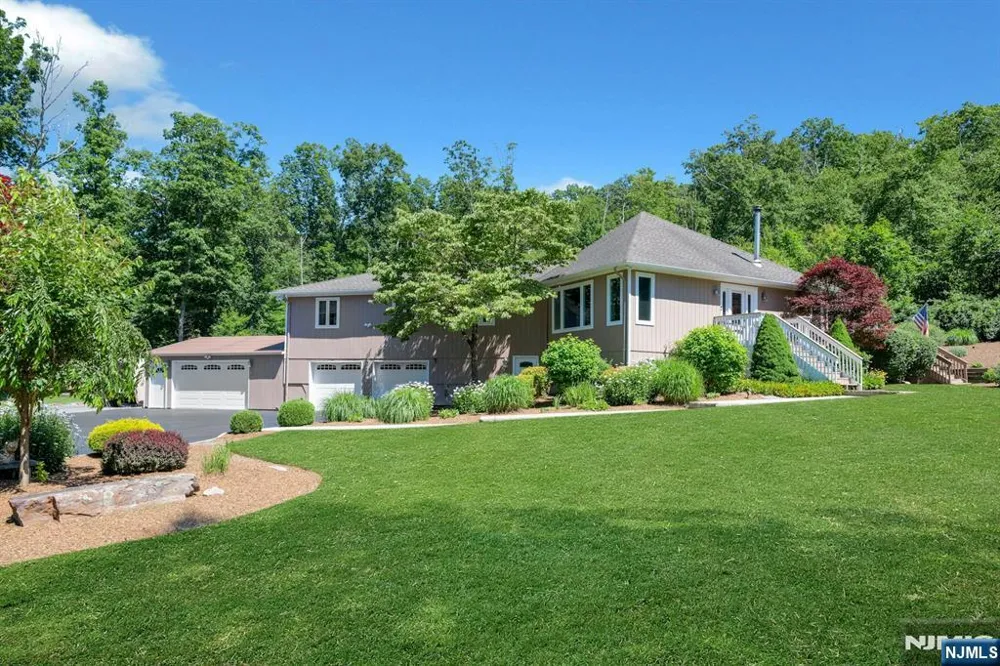 1034 Green Pond Road Rockaway Township, NJ 07435