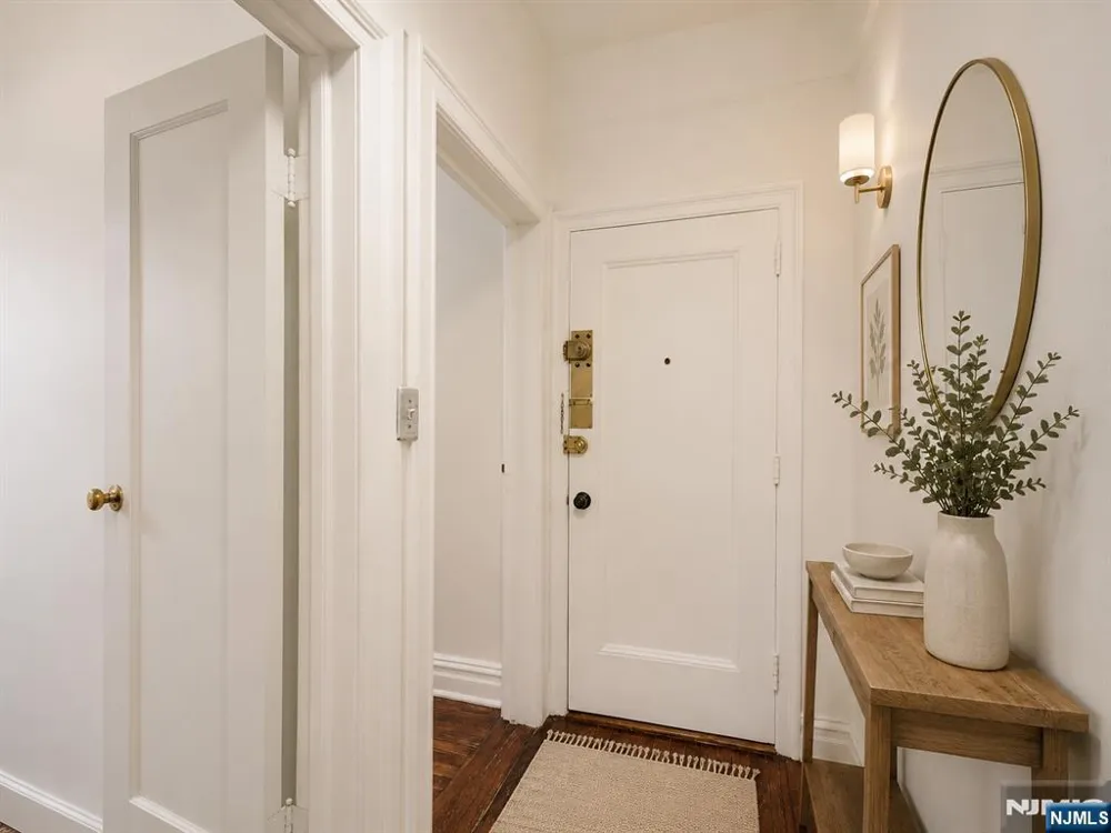260 Harrison Avenue 104 Jersey City, NJ 07304