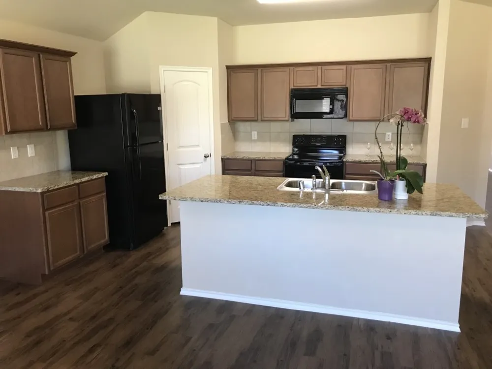 2126 Shady Glen Trail Princeton, TX 75407