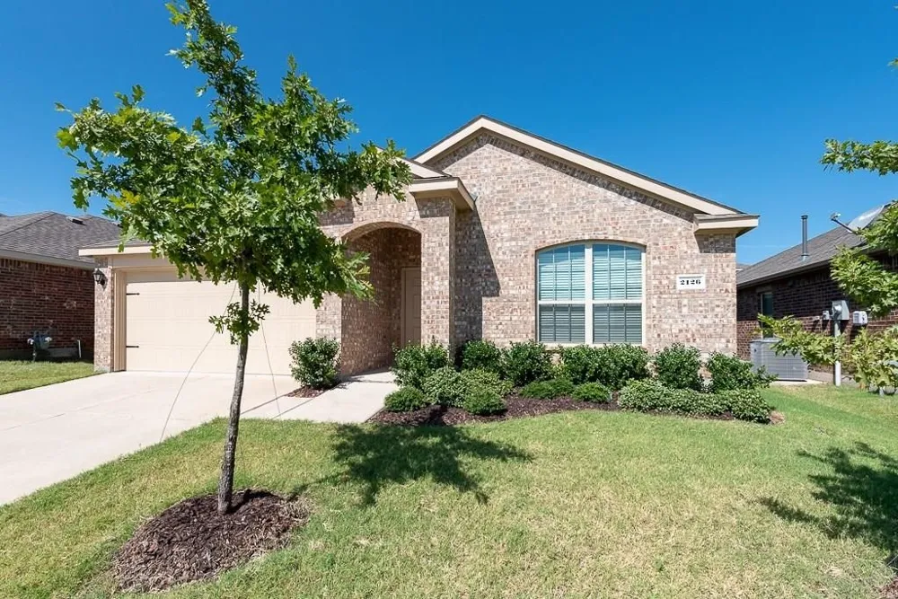 2126 Shady Glen Trail Princeton, TX 75407