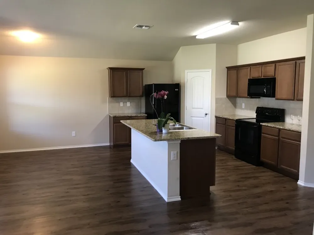 2126 Shady Glen Trail Princeton, TX 75407