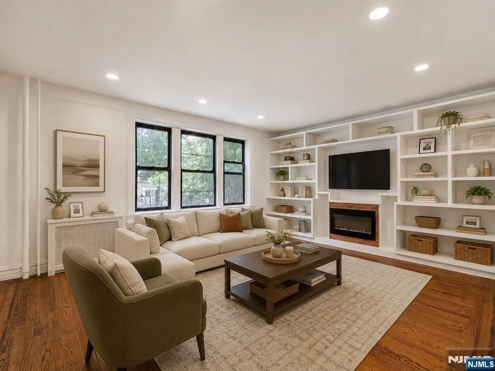 260 Harrison Avenue 104 Jersey City, NJ 07304
