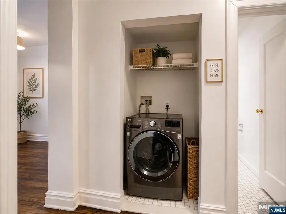 260 Harrison Avenue 104 Jersey City, NJ 07304