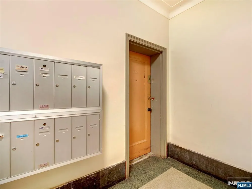 260 Harrison Avenue 104 Jersey City, NJ 07304