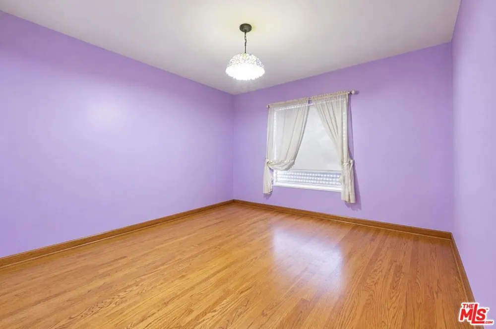 2402 Teasley Street La Crescenta, CA 91214