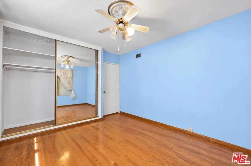 2402 Teasley Street La Crescenta, CA 91214
