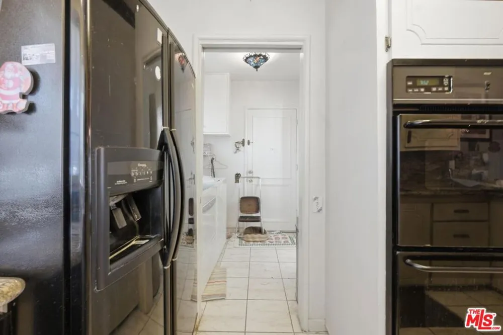 2402 Teasley Street La Crescenta, CA 91214