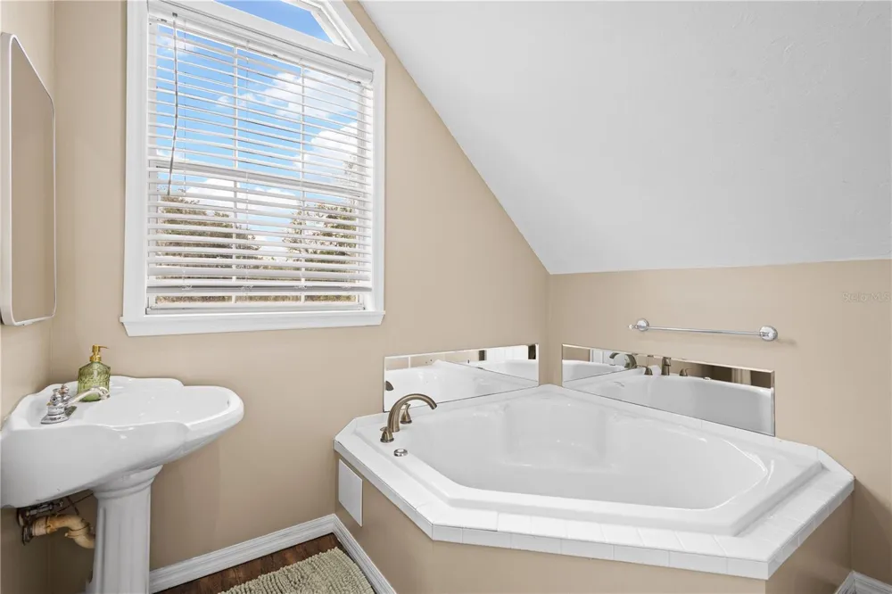 190 SE RIVERSIDE WEST DRIVE Branford, FL 32008