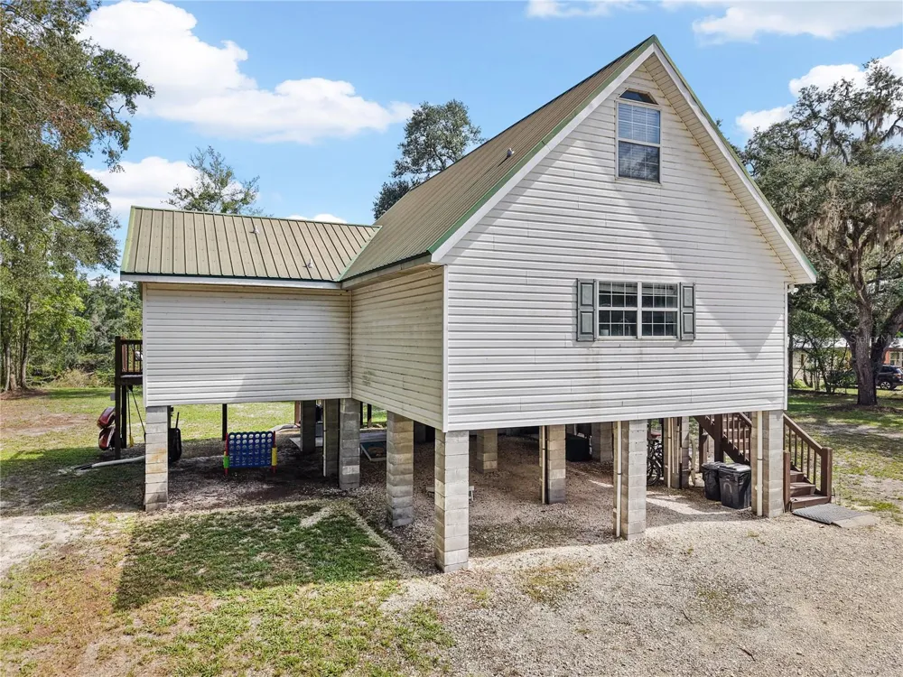 190 SE RIVERSIDE WEST DRIVE Branford, FL 32008