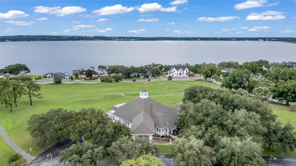 10484 SPRING LAKE DRIVE Clermont, FL 34711