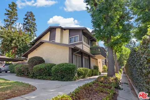 6716 Clybourn Avenue #147