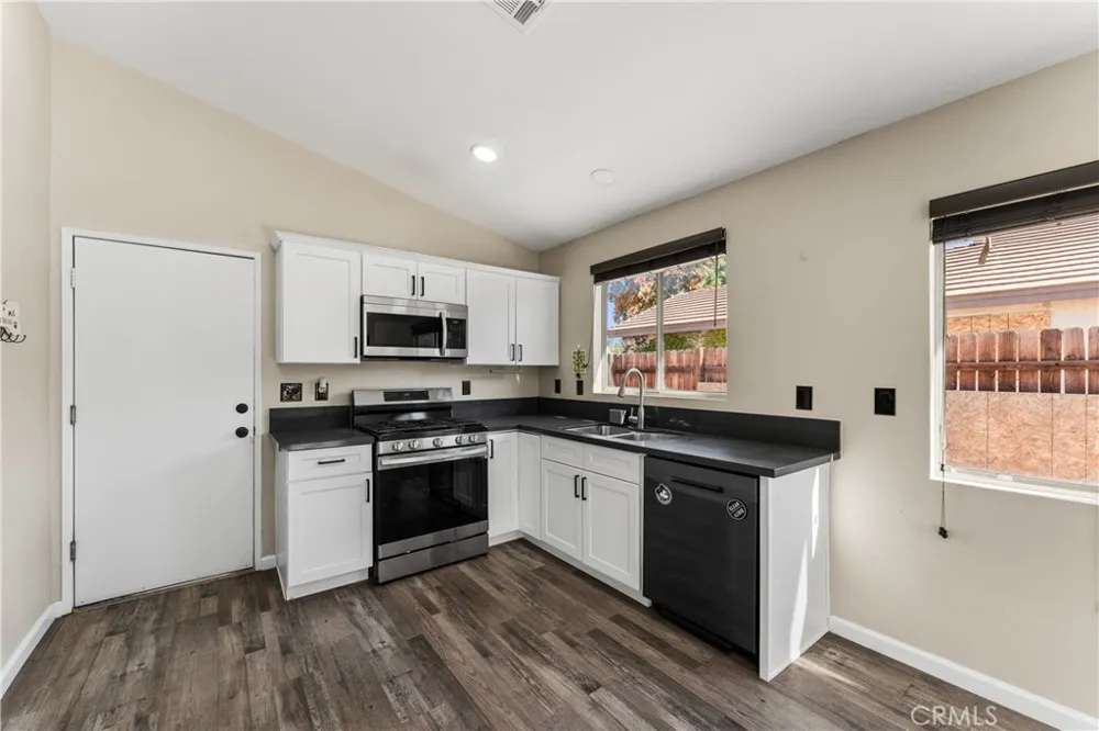 44257 Tahoe Way Lancaster, CA 93536