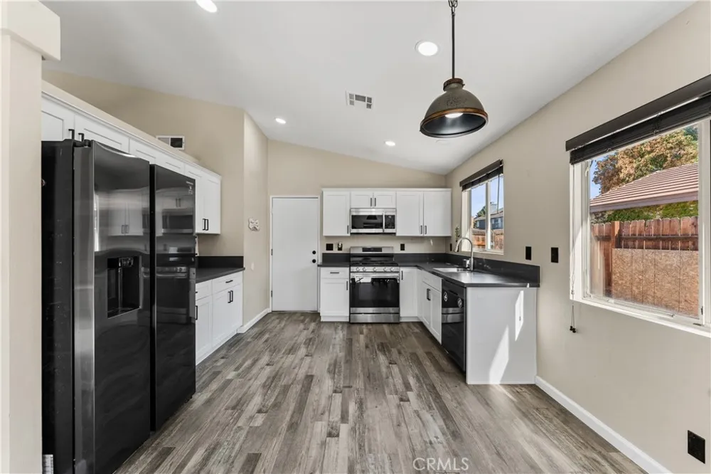 44257 Tahoe Way Lancaster, CA 93536